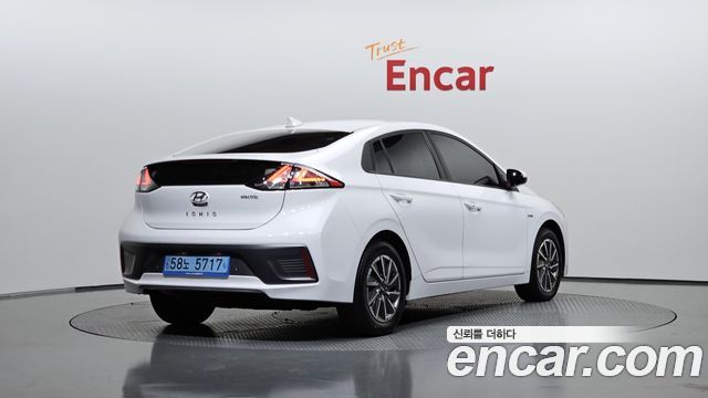 Hyundai Ioniq из Кореи Encar