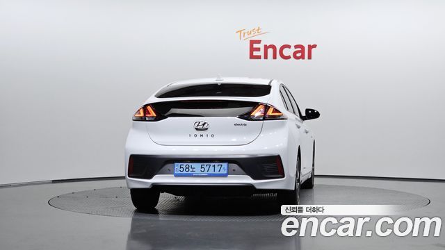 Hyundai Ioniq из Кореи Encar
