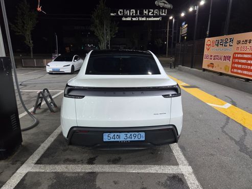 Tesla Model Y Long Range AWD — пробег 30 000 км — фото 2 из 5