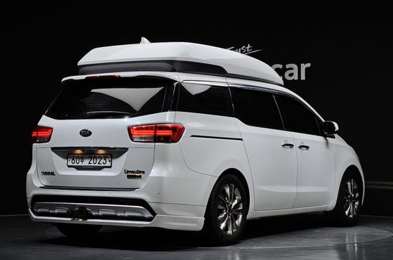 Kia Carnival 9-seater Hi-Limousine Prestige — пробег 164 214 км — фото 2 из 5