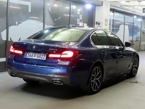 BMW 5-Series 530e M Sport — пробег 32 485 км — фото 4 из 5
