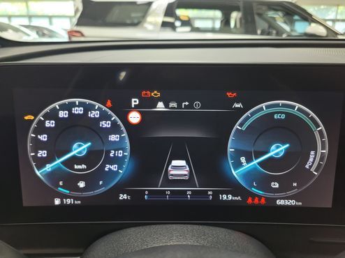 Kia Sportage Signature 2WD — пробег 68 318 км — фото 4 из 5