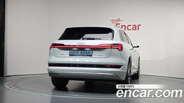 Audi e-tron из Кореи Encar