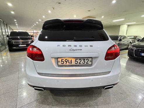 Porsche Cayenne 3.0 Diesel Platium Edition 958 — пробег 233 512 км — фото 3 из 5