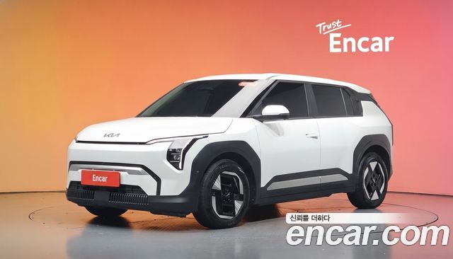 Kia EV3 Long Range 2WD AIr — пробег 22 598 км — фото 1 из 5