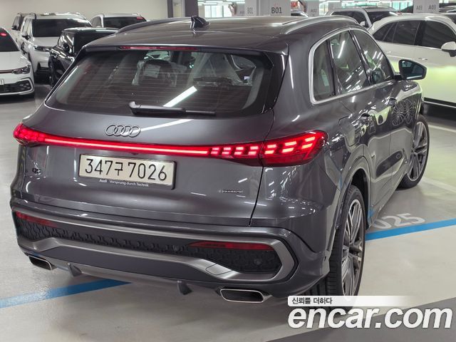 Audi Q5 40 TFSI Quattro S Line — пробег 17 км — фото 2 из 5