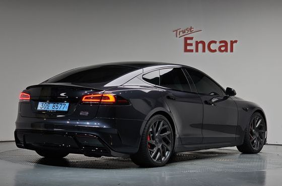 Tesla Model S Plaid — пробег 15 302 км — фото 2 из 5