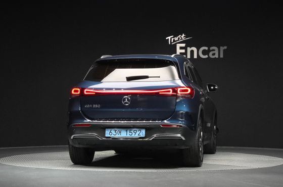 Mercedes-Benz EQA EQA250 AMG Package Plus — пробег 44 260 км — фото 4 из 5