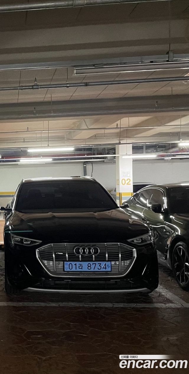Audi e-tron 55 Quattro Sportback — пробег 38 000 км — фото 4 из 4