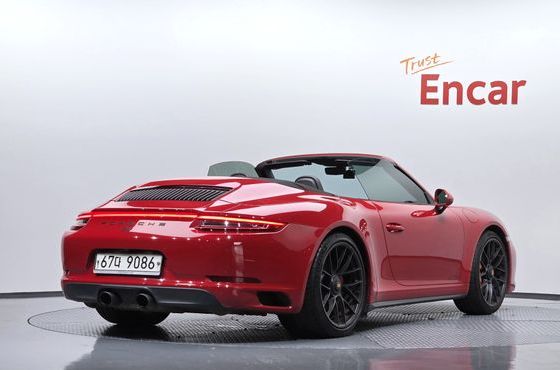 Porsche 911 Carrera 4 GTS Cabriolet 991 — пробег 72 370 км — фото 2 из 5