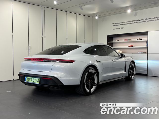 Porsche Taycan из Кореи Encar