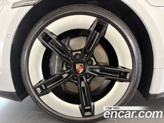 Porsche Taycan из Кореи Encar