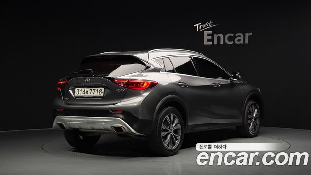 Infiniti QX30 2.0 Proassist AWD — пробег 76 583 км — фото 2 из 5