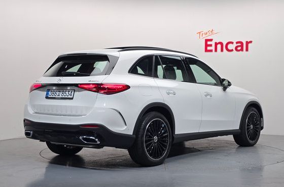Mercedes-Benz GLC-Class GLC300 4MATIC AMG Line — пробег 1 310 км — фото 2 из 5