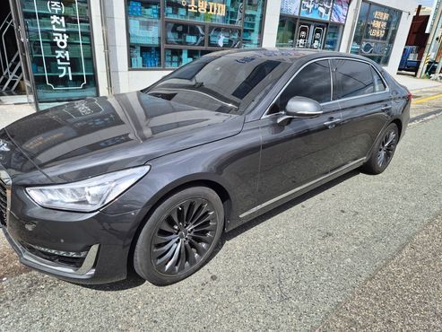 Genesis EQ900 3.3 T-GDI AWD Premiun Luxury — пробег 150 230 км — фото 1 из 5