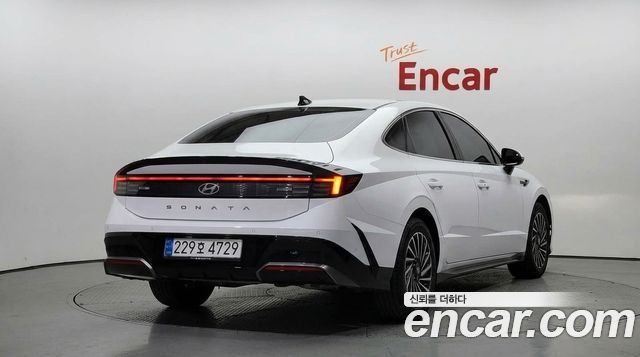 Hyundai Sonata Premium — пробег 7 882 км — фото 2 из 5