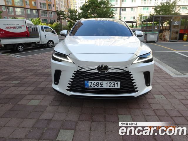 Lexus RX Premium — пробег 27 000 км — фото 1 из 5
