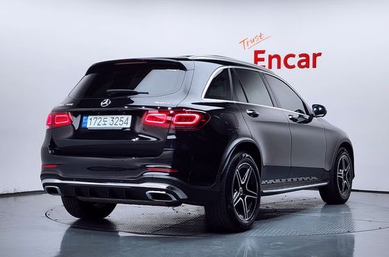 Mercedes-Benz GLC-Class GLC300 4MATIC — пробег 82 814 км — фото 2 из 5
