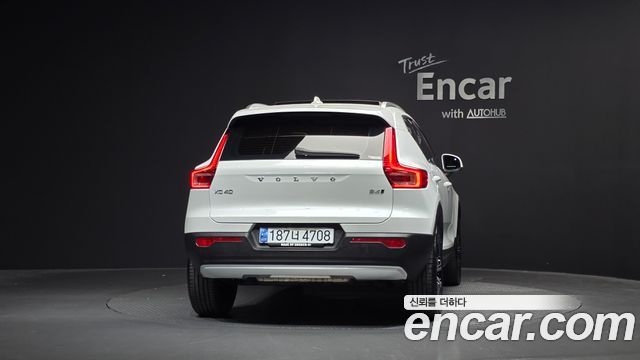 Volvo XC40 B4 Inscription — пробег 13 467 км — фото 4 из 5