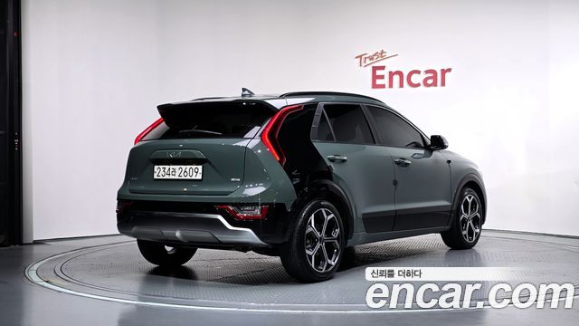 Kia Niro Signature — пробег 30 045 км — фото 2 из 5