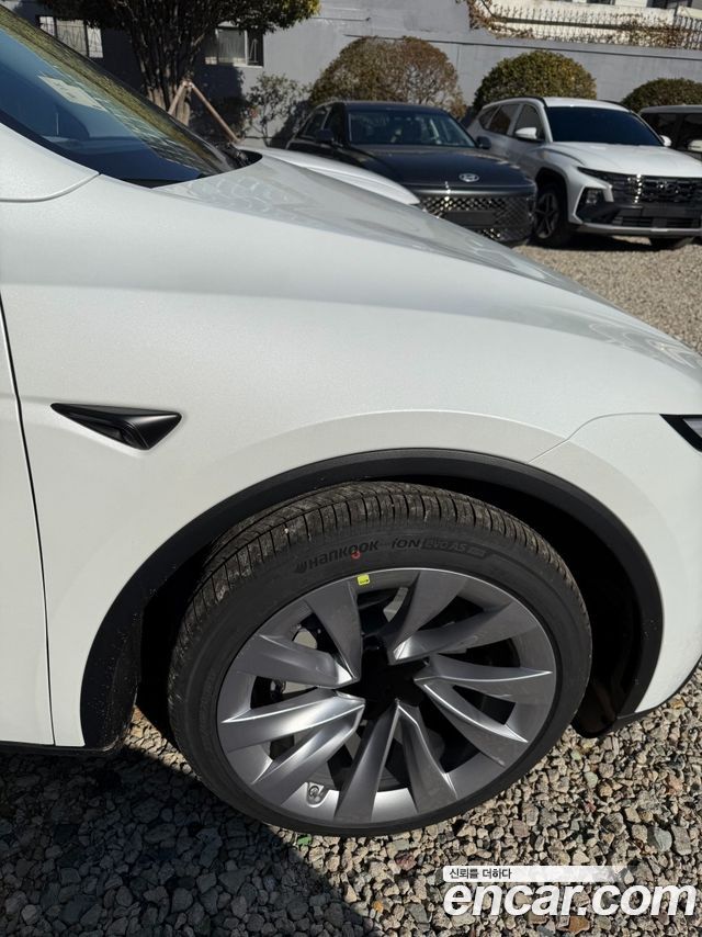 Tesla Model Y Long Range AWD — пробег 19 729 км — фото 5 из 5