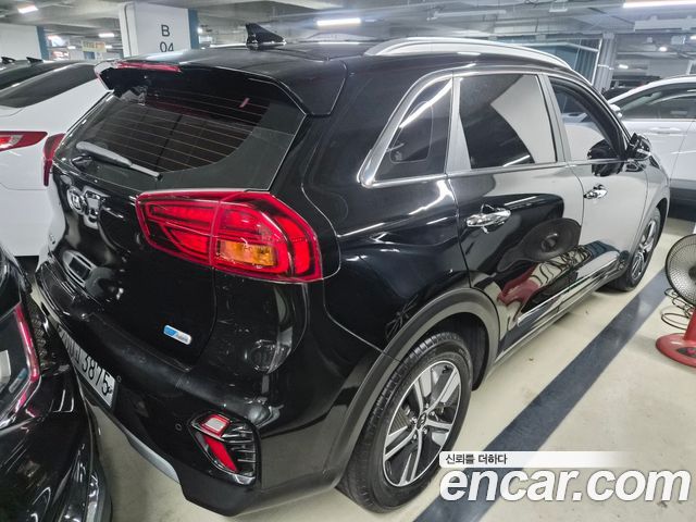 Kia Niro 1.6 HEV Noblesse Special — пробег 45 931 км — фото 4 из 5