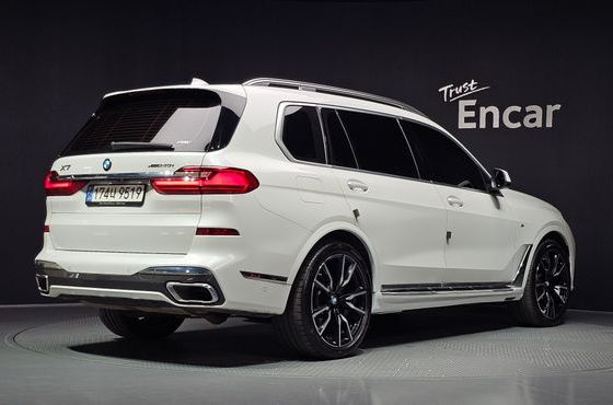 BMW X7 xDrive 40i M Sport 6STR — пробег 55 911 км — фото 2 из 5