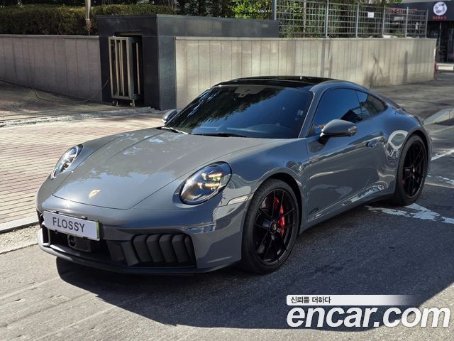 Porsche 911 Carrera 4 GTS — пробег 4 580 км — фото 1 из 5