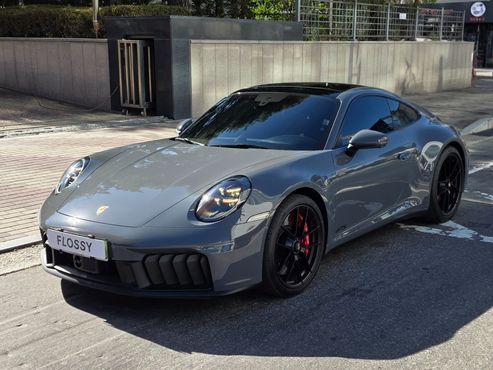 Porsche 911 Carrera 4 GTS — пробег 4 580 км — фото 1 из 5
