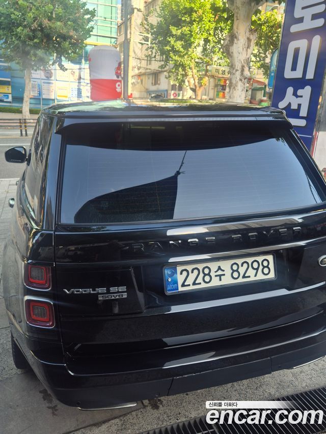 Land Rover Range Rover 4.4 SDV8 Vogue SE DIESEL — пробег 104 000 км — фото 4 из 5