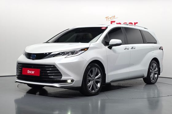 Toyota Sienna 2.5 Hybrid 2WD — пробег 18 784 км — фото 1 из 5