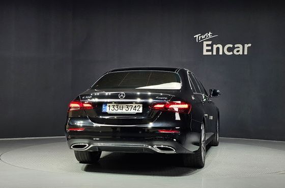 Mercedes-Benz E-Class E350 4MATIC AMG Line — пробег 38 325 км — фото 4 из 5