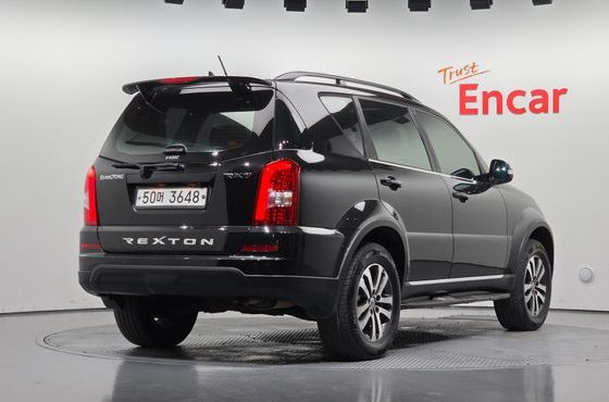 Ssangyong Rexton 2.0 4WD RX7 Prestige — пробег 203 046 км — фото 2 из 5
