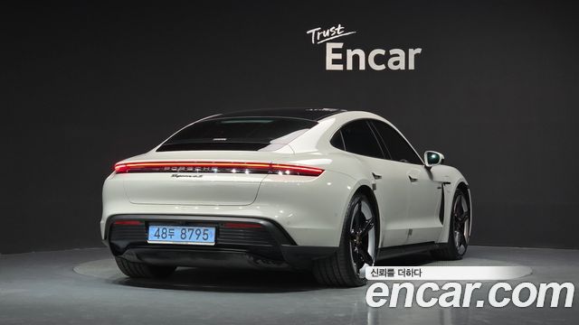 Porsche Taycan 4S — пробег 34 284 км — фото 2 из 5