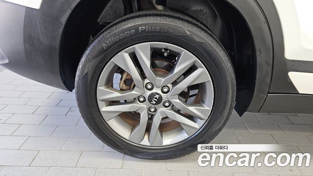 Kia Seltos из Кореи Encar