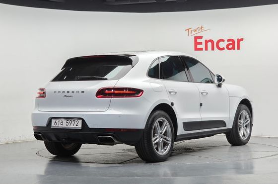 Porsche Macan 2.0 95B — пробег 132 759 км — фото 2 из 5