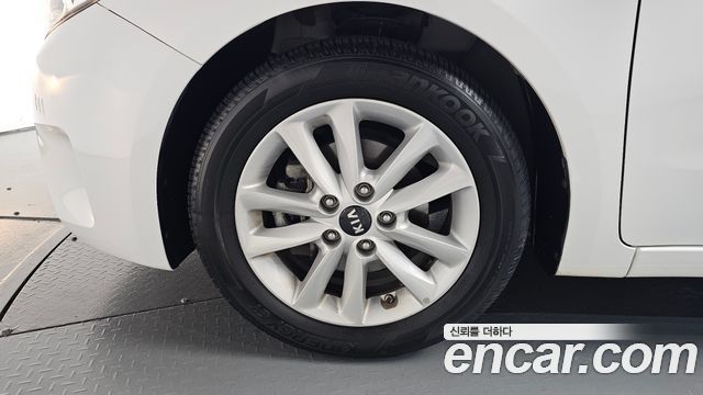 Kia K3 из Кореи Encar