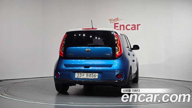 Kia Soul EV — пробег 149 275 км — фото 4 из 5