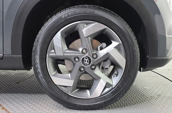 Hyundai Venue 1,6 Premium — пробег 6 395 км — фото 5 из 5