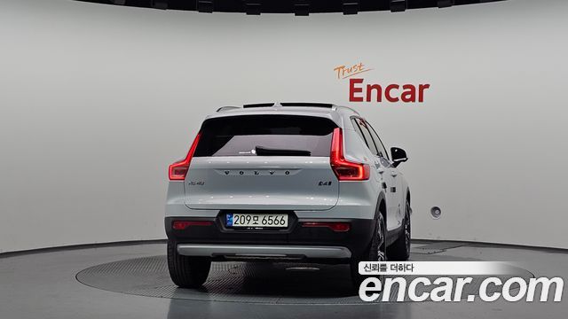 Volvo XC40 B4 Inscription — пробег 34 495 км — фото 4 из 5