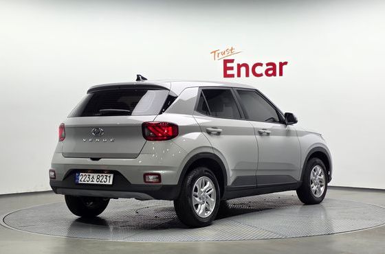 Hyundai Venue 1,6 Premium — пробег 3 954 км — фото 2 из 5