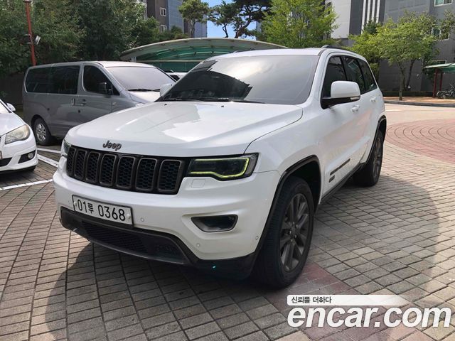 Jeep Cherokee 3.0 Diesel Overland WK2 — пробег 187 000 км — фото 1 из 5