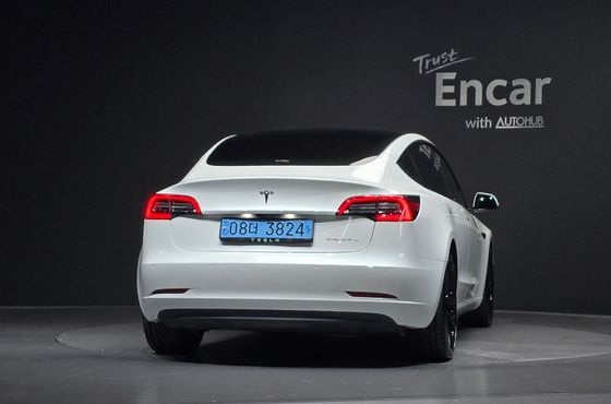 Tesla Model 3 Long Range AWD — пробег 75 677 км — фото 4 из 5