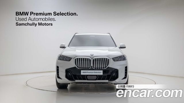 BMW X5 xDrive 40i M Sport — пробег 4 590 км — фото 2 из 5