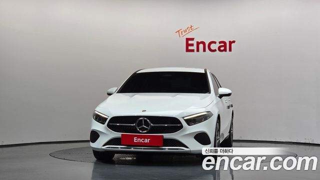 Mercedes-Benz A-Class A220 Sedan — пробег 2 685 км — фото 3 из 5
