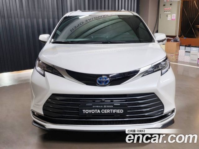Toyota Sienna 2.5 Hybrid 2WD — пробег 7 854 км — фото 4 из 5