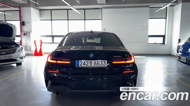 BMW 3-Series 320i M Sport — пробег 55 370 км — фото 4 из 5