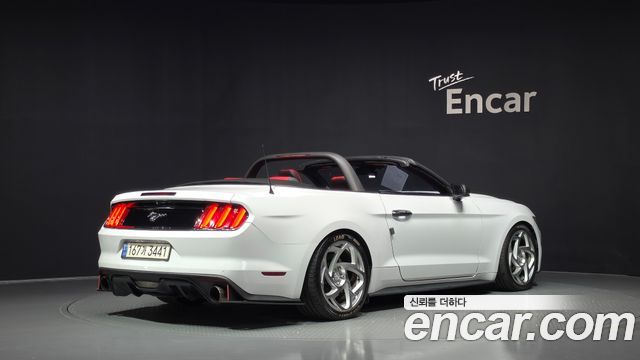 Ford Mustang Convertible — пробег 124 645 км — фото 2 из 5