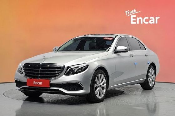 Mercedes-Benz E-Class E220d 4MATIC Exclusive — пробег 32 803 км — фото 1 из 5