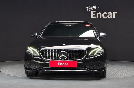 Mercedes-Benz E-Class E300 Avantgarde — пробег 72 878 км — фото 3 из 5
